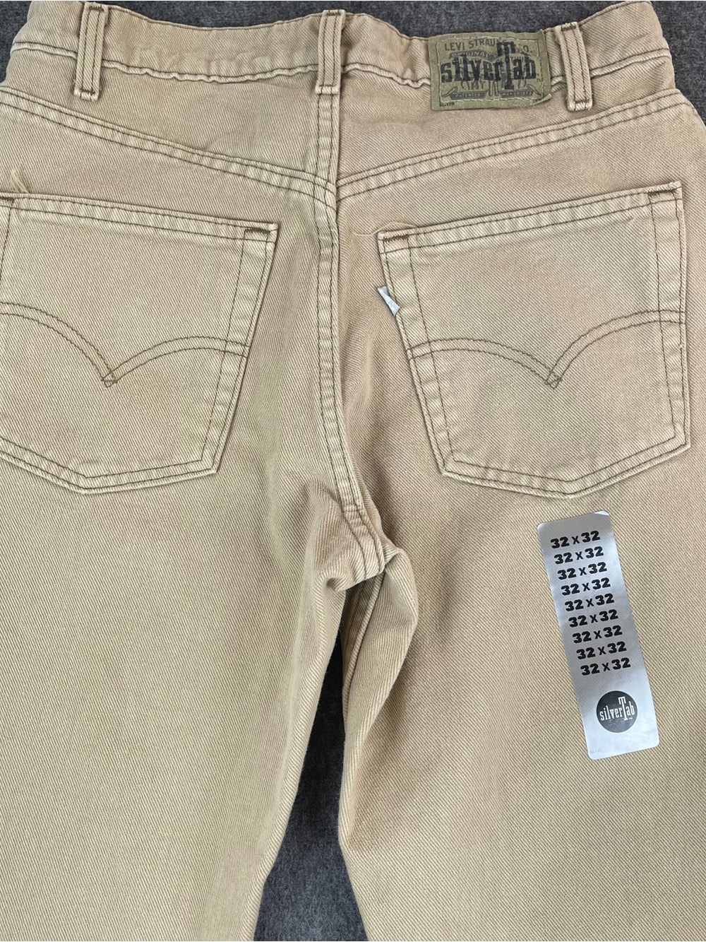 Vtg 1996 NWOT Levi’s SilverTab USA Straight Relaxed Fit Denim Jeans 32x32 Beige